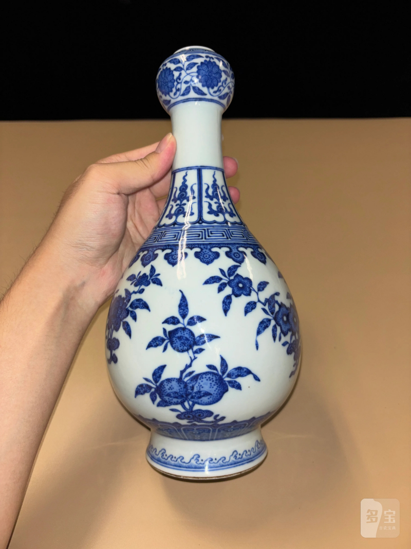 清光绪 青花折枝花果纹蒜头瓶 - 图3